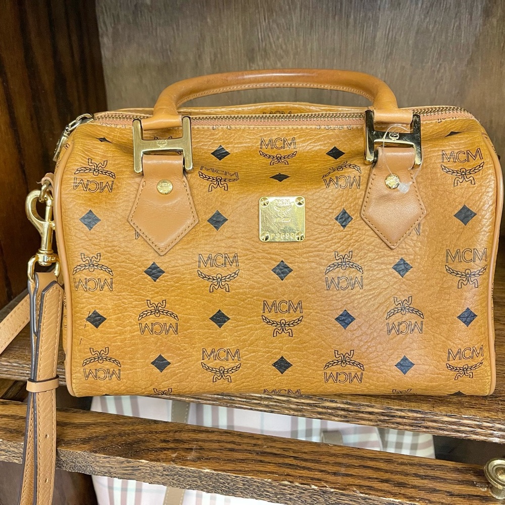 ‼️SOLD‼️MCM Boston sling bag